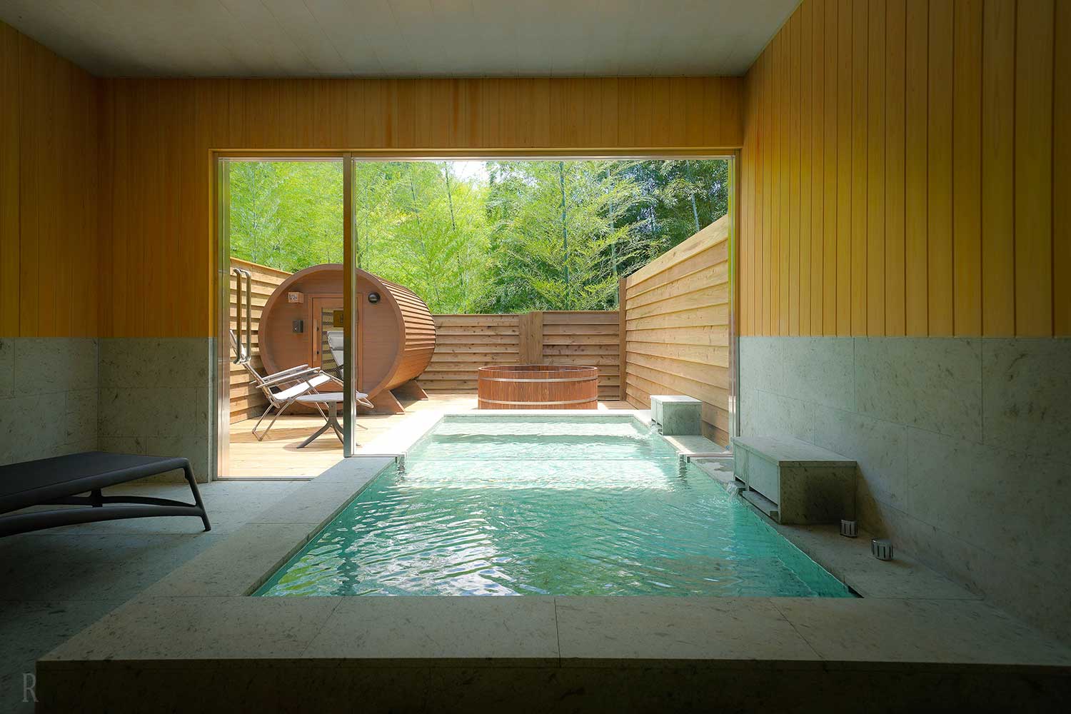 THE BASE GLAMPING ATAMI PREMIER