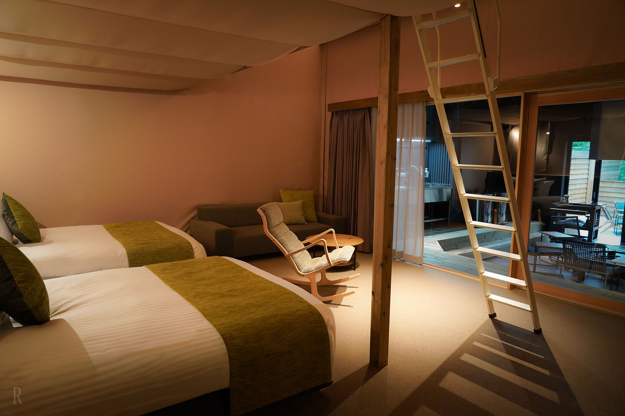 THE BASE GLAMPING ATAMI PREMIER